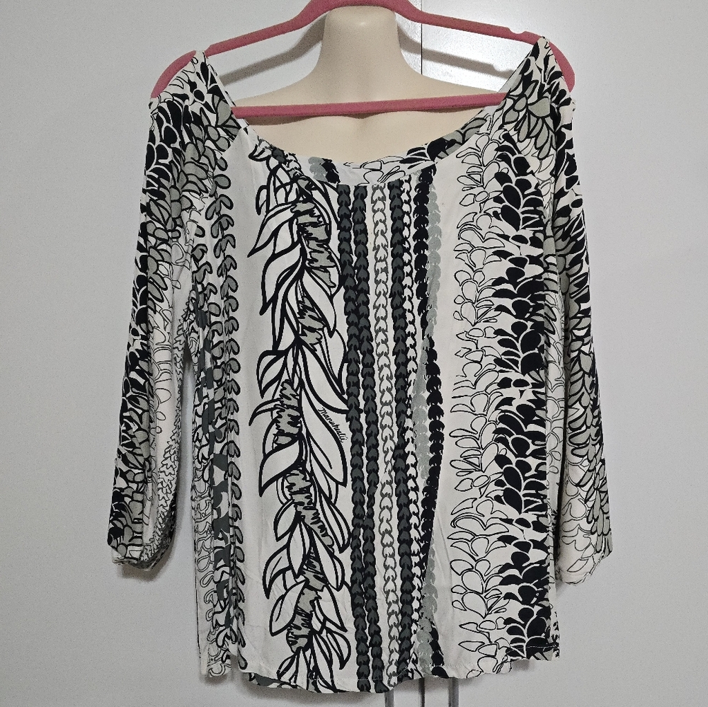 Black and White Patterned Long Sleeve Top